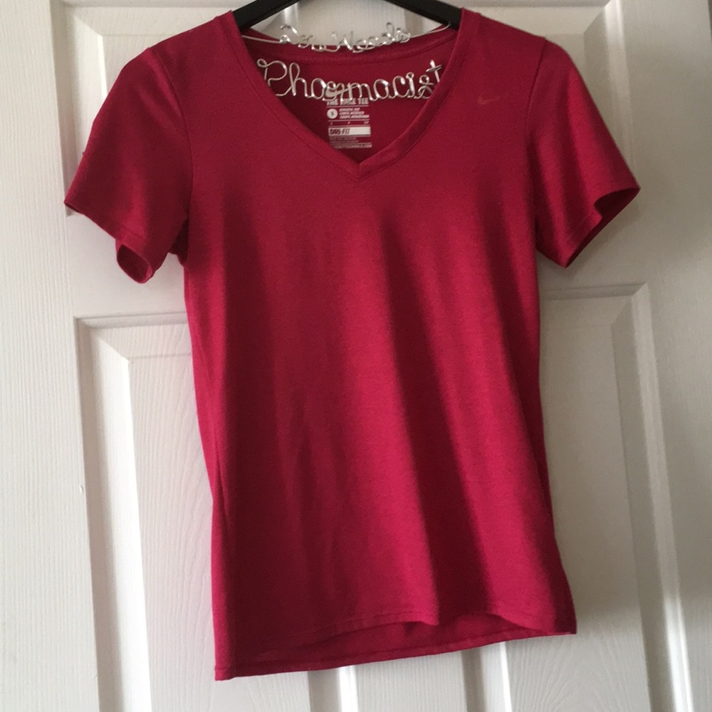 Athletic shirt